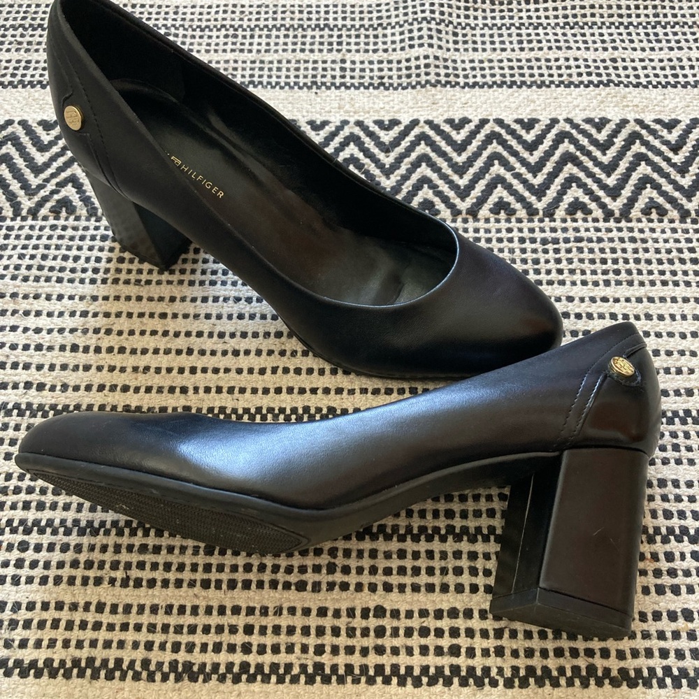 Tommy Hilfiger Black Pumps